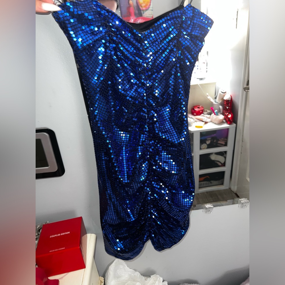 ZARA blue sequins dress scrunched